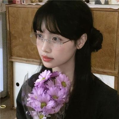 背后有人